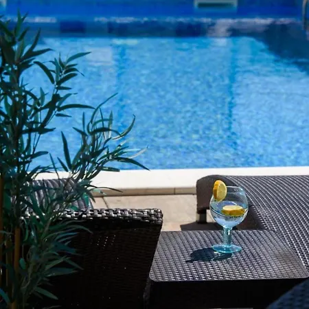 In Okrug Gornji With Sea View, Balcony, Air Conditioning, Wifi 5134-6