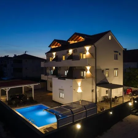 In Okrug Gornji With Sea View, Balcony, Air Conditioning, Wifi 5134-6 Apartamento *