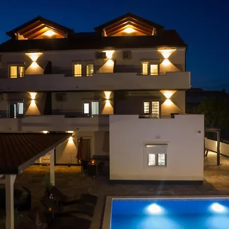 Apartment In Okrug Gornji With Sea View, Balcony, Air Conditioning, Wifi 5134-6 Trogir