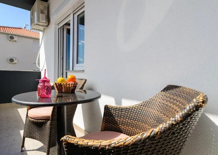 In Okrug Gornji With Sea View, Balcony, Air Conditioning, Wifi 5134-6
