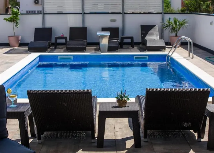 In Okrug Gornji With Sea View, Balcony, Air Conditioning, Wifi 5134-6