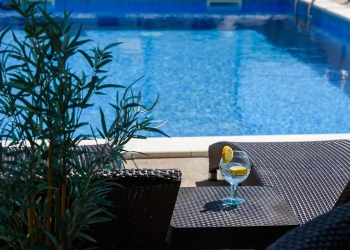 In Okrug Gornji With Sea View, Balcony, Air Conditioning, Wifi 5134-6